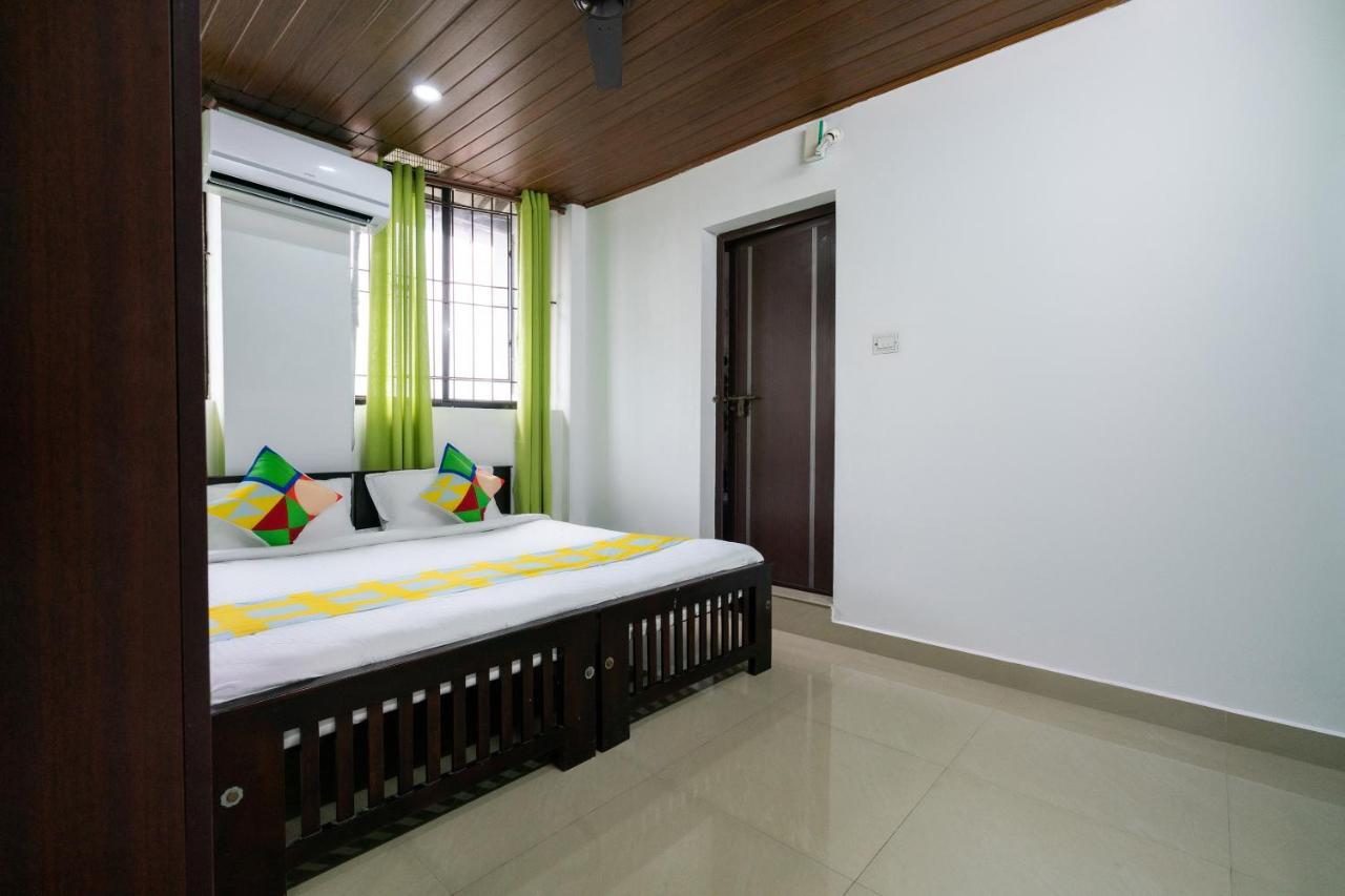Oyo Home 49697 Aj Apartments Kochi Extérieur photo