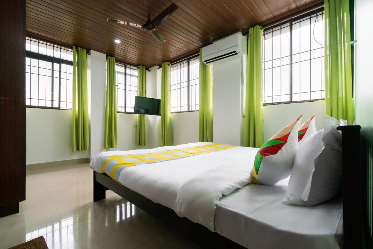 Oyo Home 49697 Aj Apartments Kochi Extérieur photo